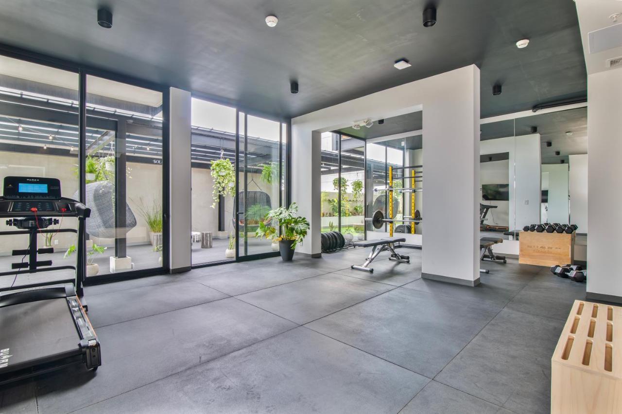 Chic With Parking And Air Conditioning Apartment