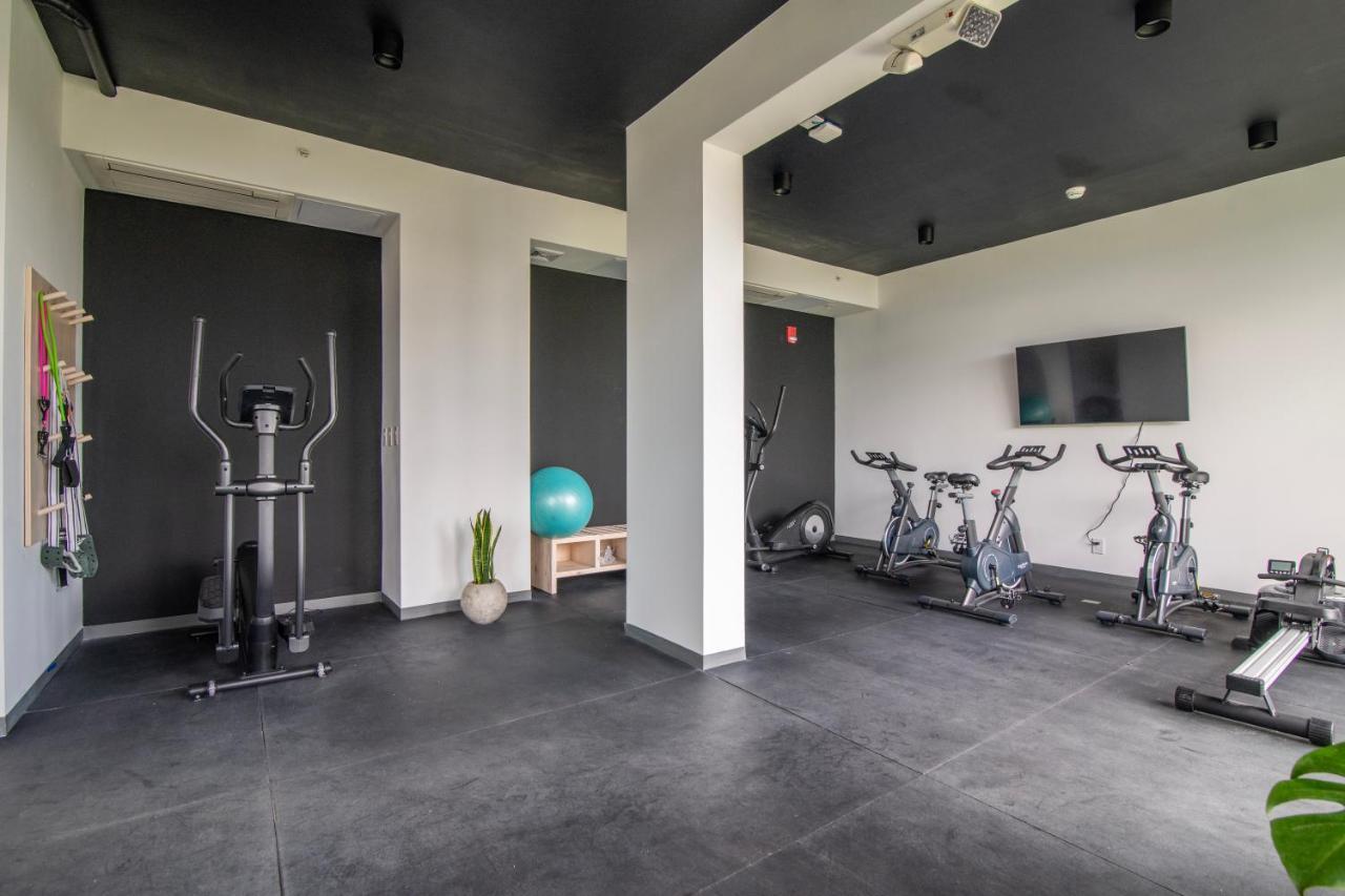 Chic With Parking And Air Conditioning Apartment *